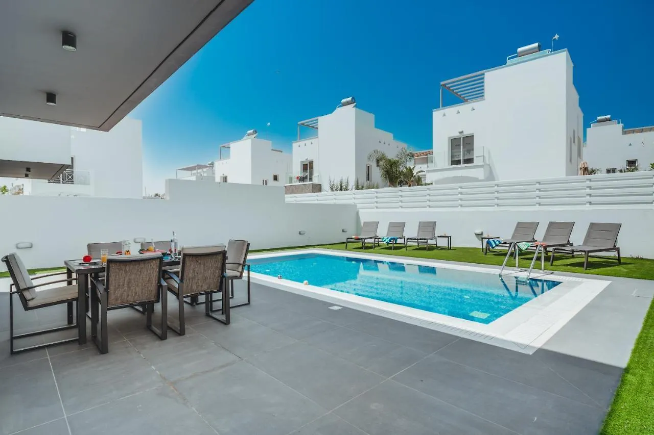 Stay In Style In Modern 3 Bedroom Villas Near Nissi Beach & Square Ayia Napa 0*,