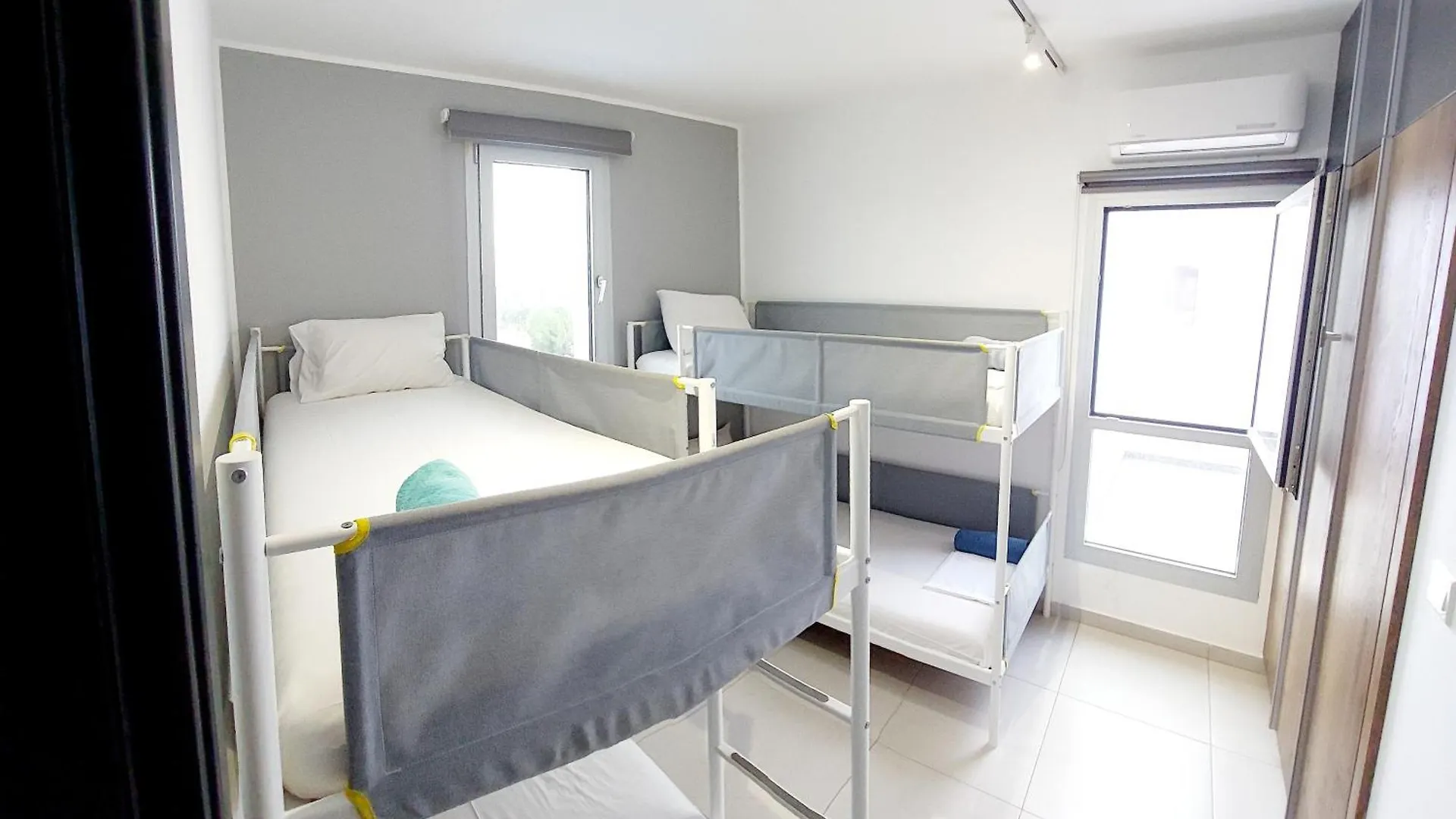 Stay In Style In Modern 3 Bedroom Villas Near Nissi Beach & Square Ayia Napa 0*,